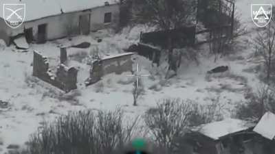 A Ukrainian soldier singl<wbr>e-han<wbr>dedly destroys three Russian soldiers in close combat in Gulyaypole, Zaporozhye region