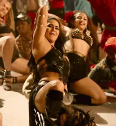 Luck bastards are those producers who got their dick grinded by Katrina Kaif like that..