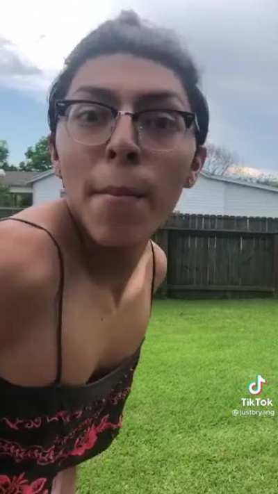 👀