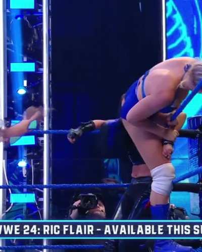Lacey Evans