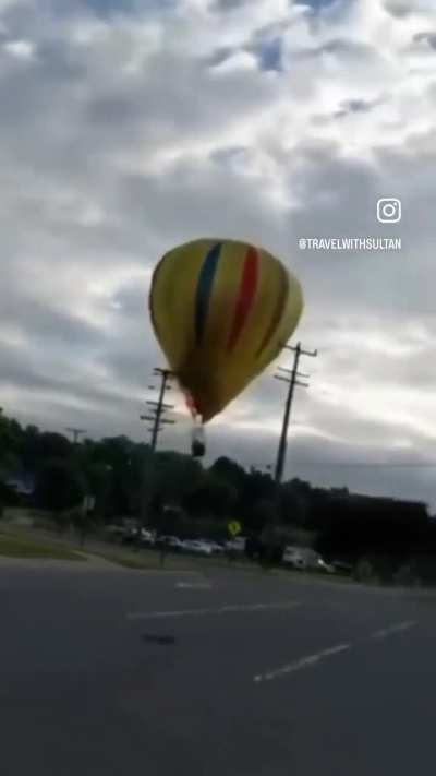 A nice relaxing hot air balloon ride