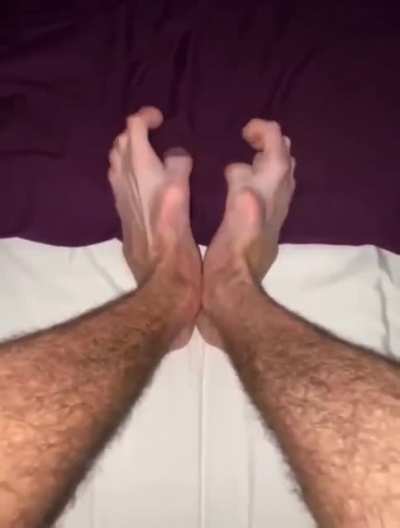 Recessed toes