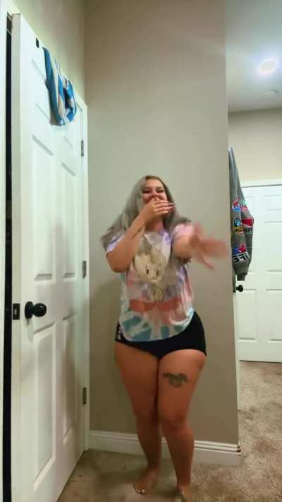 I really starting to have a thing for white women with a black woman’s shape 😍
