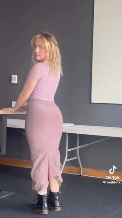 In pants is pretty insane💕
