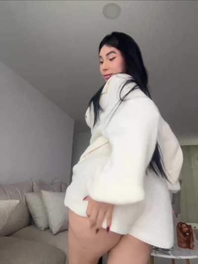 Just a slutty doll waiting for her next load