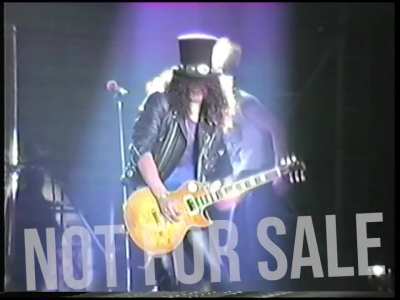 UNRELEASED - Guns N' Roses live at the Park Plaza Hotel, Aug. 2nd 1987 - Mr. Brownstone snippet (Welcome To The Jungle Music Video Shoot)
