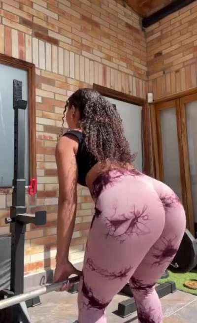 Emily (@ilo<wbr>vesmi<wbr>lingg<wbr>g)