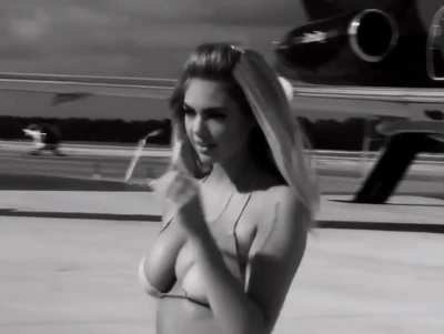 Bikini - GIF