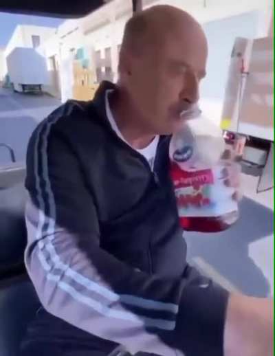 Phil do be vibing thoo