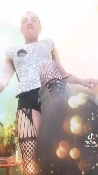 Petition for this to reach Lady Gaga