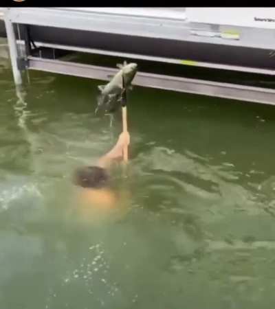 Poseidon don’t need no pole!
