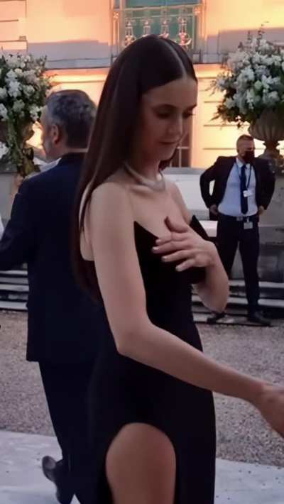 Nina Dobrev