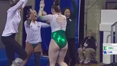 Bunz of Beauty from Eastern Michigan (Neon Green Leos) 🤍💚🦅🤸‍<wbr>♀️