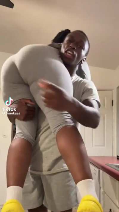 I know lil bro can’t handle that 