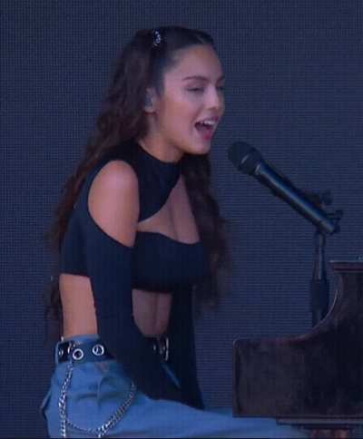 Her performance overall was 10/10 but this outfit? 11/10