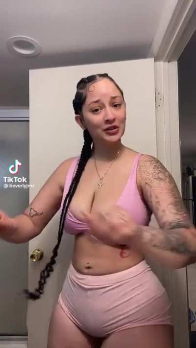 JUICY THICK MAMA