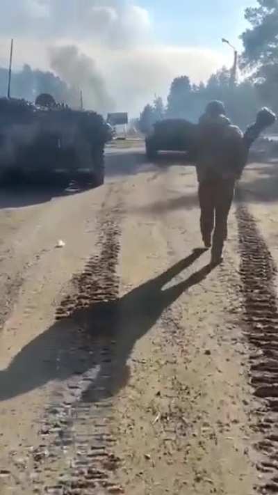 Footage from the immediate aftermath of an ambush on Russian armor near Ivankov. Several vehicles destroyed.