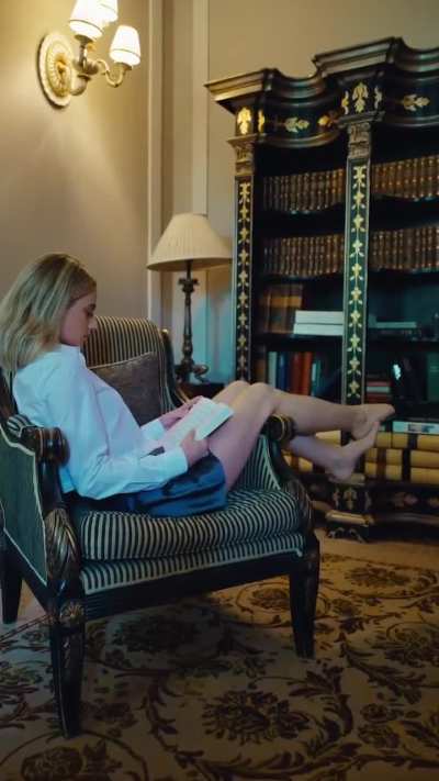 Lili Reinhart