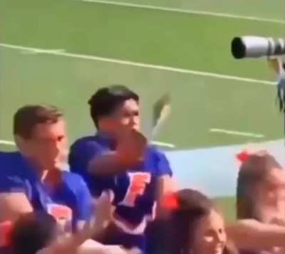 HolUp - Video #7622