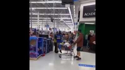 WSHH 💯🔥 Customer spit on a Walmart employee and got reset like a Super Nintendo