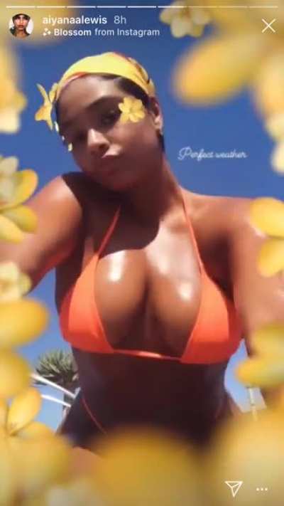 🤩