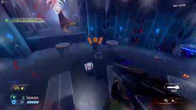 Sim isso é Roblox... e sim também o jogo não tá completo eu acho