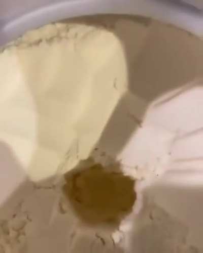 For the big guys using protein powder.