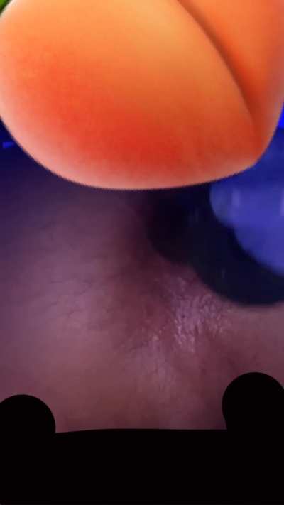 Playing with my buttplug