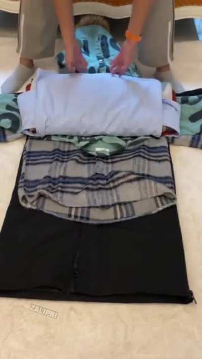 Properly packing a suitcase