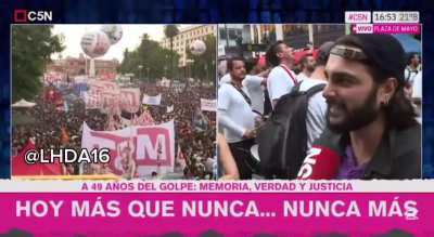 Manifestante del 24M: “Son 30mil porque sirve que sean 30mil”.
