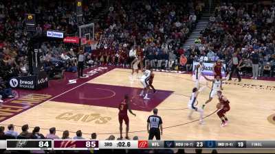 [Highlight] Levert with another buzzer beater.