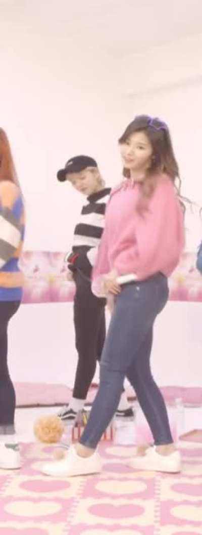 MINATOZAKI SANA