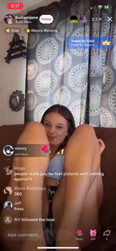 @HalliemJane