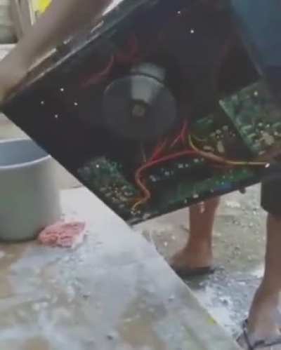 Sábado é dia de dar banho no Pc