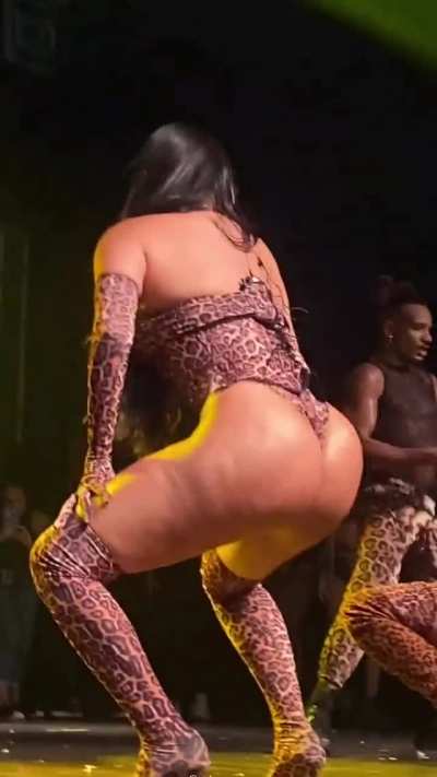Tainá Costa