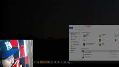 XQC trying to navigate his $10,000 PC