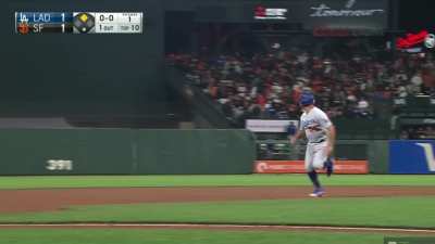 [Highlight] Albert Pujols legs it to third safely on a pop up