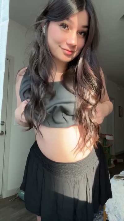 No bra means easy access ☺️