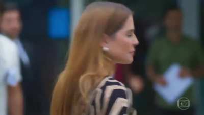 Novela da Globo tem vilã 'cidadã de bem' e faz piada com quem chama a emissora de comunista