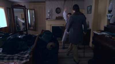 with Ella Hunt in Dickinson [S1E2-2019]