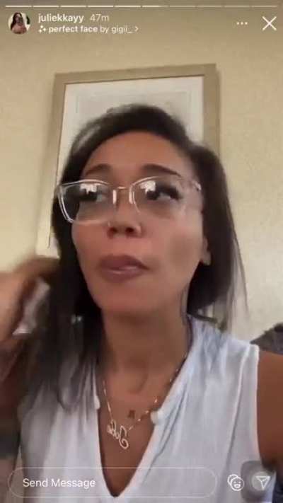 Wtf she smoking dick 🤦🏿😒🤡😑<wbr>🤷🏿🤨🤣