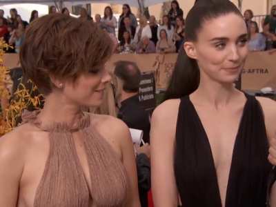 Kate Mara and Rooney Mara checking each other out