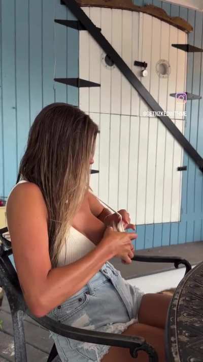 🤳