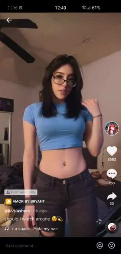 There's nothing I wouldn't do to see more of her perfect body 😍