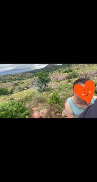 Cross paths with a random hiker☺️