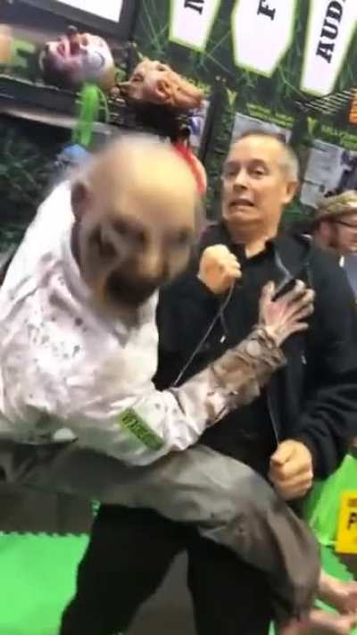 This Halloween zombie puppet