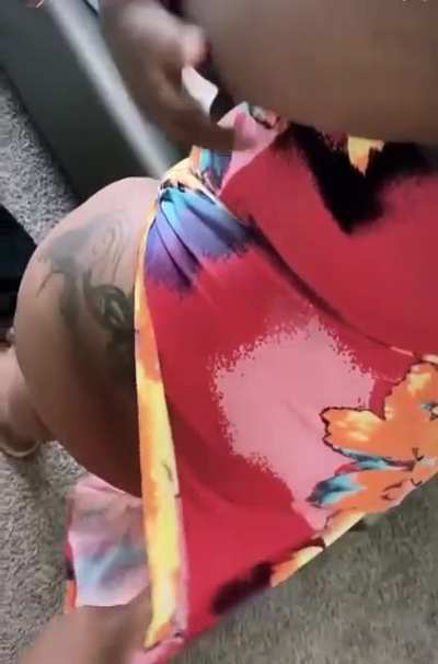All that ass 🤤