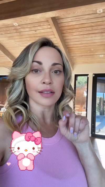 Such a hot milf! 