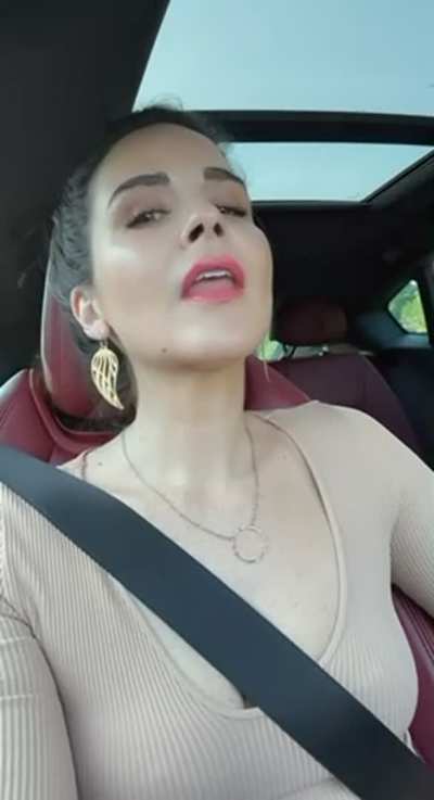Today I’m thankful for the greatest fucking Reddit followers a girl could hope for💜so I’m giving you another face reveal for all of today<wbr>☺️Ple<wbr>ase stay safe on your Thanksgiving travels and I promise I’ll get naked for you again tomor<wbr>row😘H<wbr>APPY THANKSGIVING