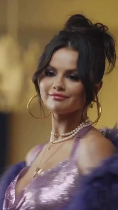 Selena G Shes Perfect 